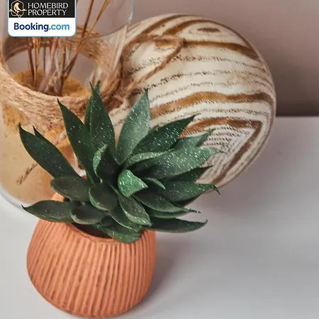 Beautiful 3bdr House By Homebird Management Short Lets & Serviced With Free Parking & Free Wifi Leeds