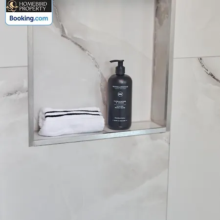 Nyaraló Beautiful 3bdr House By Homebird Management Short Lets & Serviced With Free Parking & Free Wifi Leeds