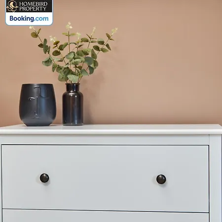 Nyaraló Beautiful 3bdr House By Homebird Management Short Lets & Serviced With Free Parking & Free Wifi