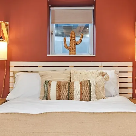 Homebird - Haddon House Tatil Evi *