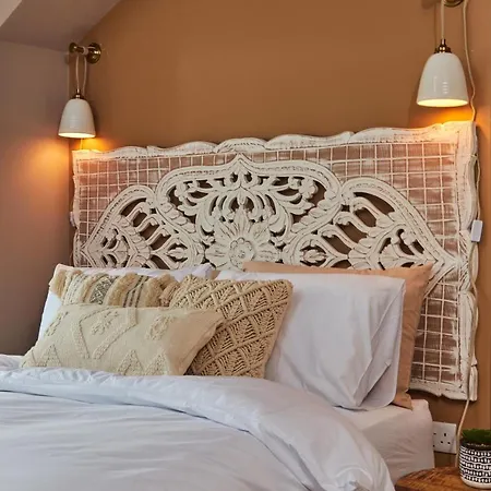 Homebird - Haddon House Tatil Evi