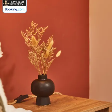 Beautiful 3bdr House By Homebird Management Short Lets & Serviced With Free Parking & Free Wifi Лідс