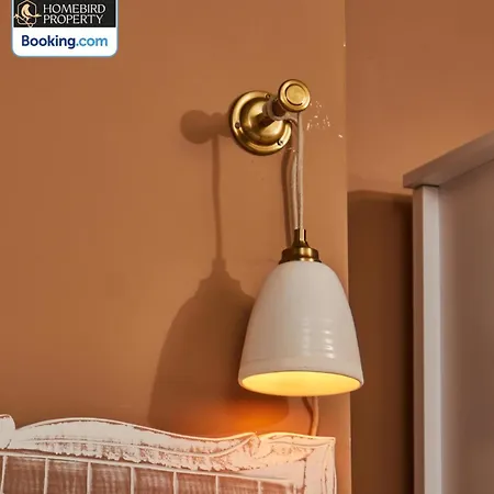 Будинок відпочинку Beautiful 3bdr House By Homebird Management Short Lets & Serviced With Free Parking & Free Wifi