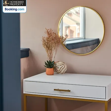 Beautiful 3bdr House By Homebird Management Short Lets & Serviced With Free Parking & Free Wifi Лідс