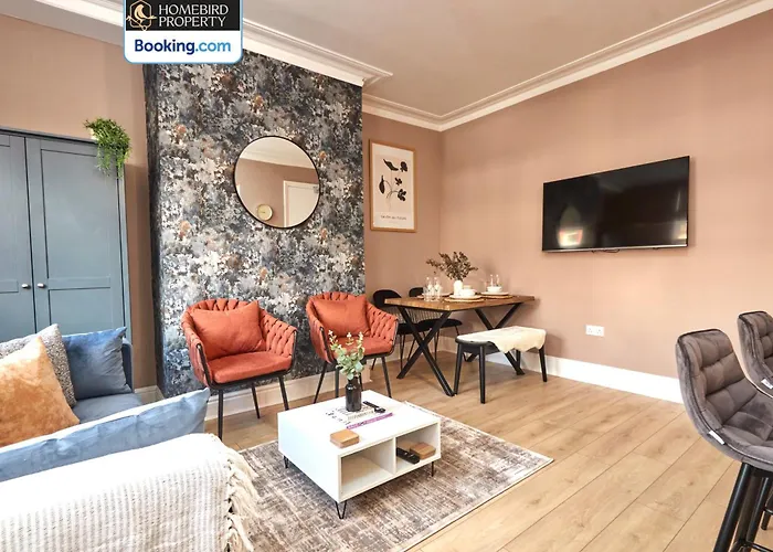 Beautiful 3bdr House By Homebird Management Short Lets & Serviced With Free Parking & Free Wifi Semesterbostad Leeds (West Yorkshire)