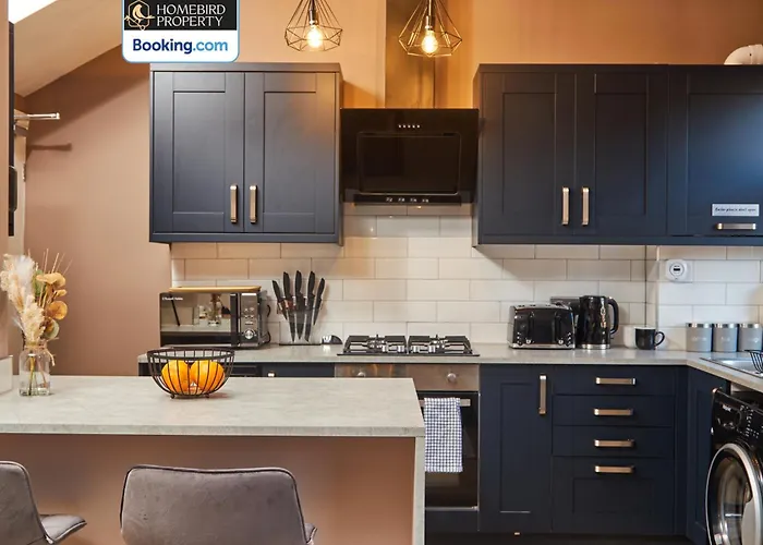 Beautiful 3bdr House By Homebird Management Short Lets & Serviced With Free Parking & Free Wifi Semesterbostad Leeds (West Yorkshire)