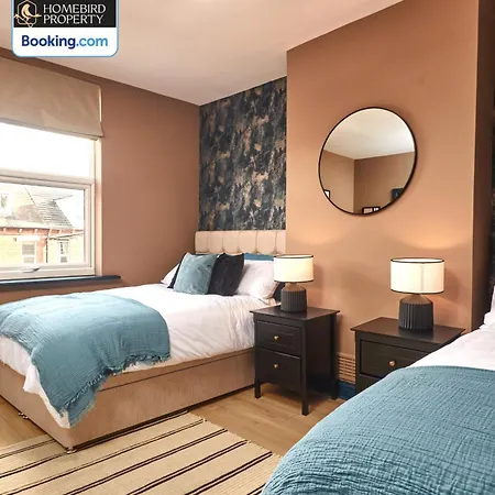 Feriehus Beautiful 3bdr House By Homebird Management Short Lets & Serviced With Free Parking & Free Wifi Leeds (West Yorkshire)
